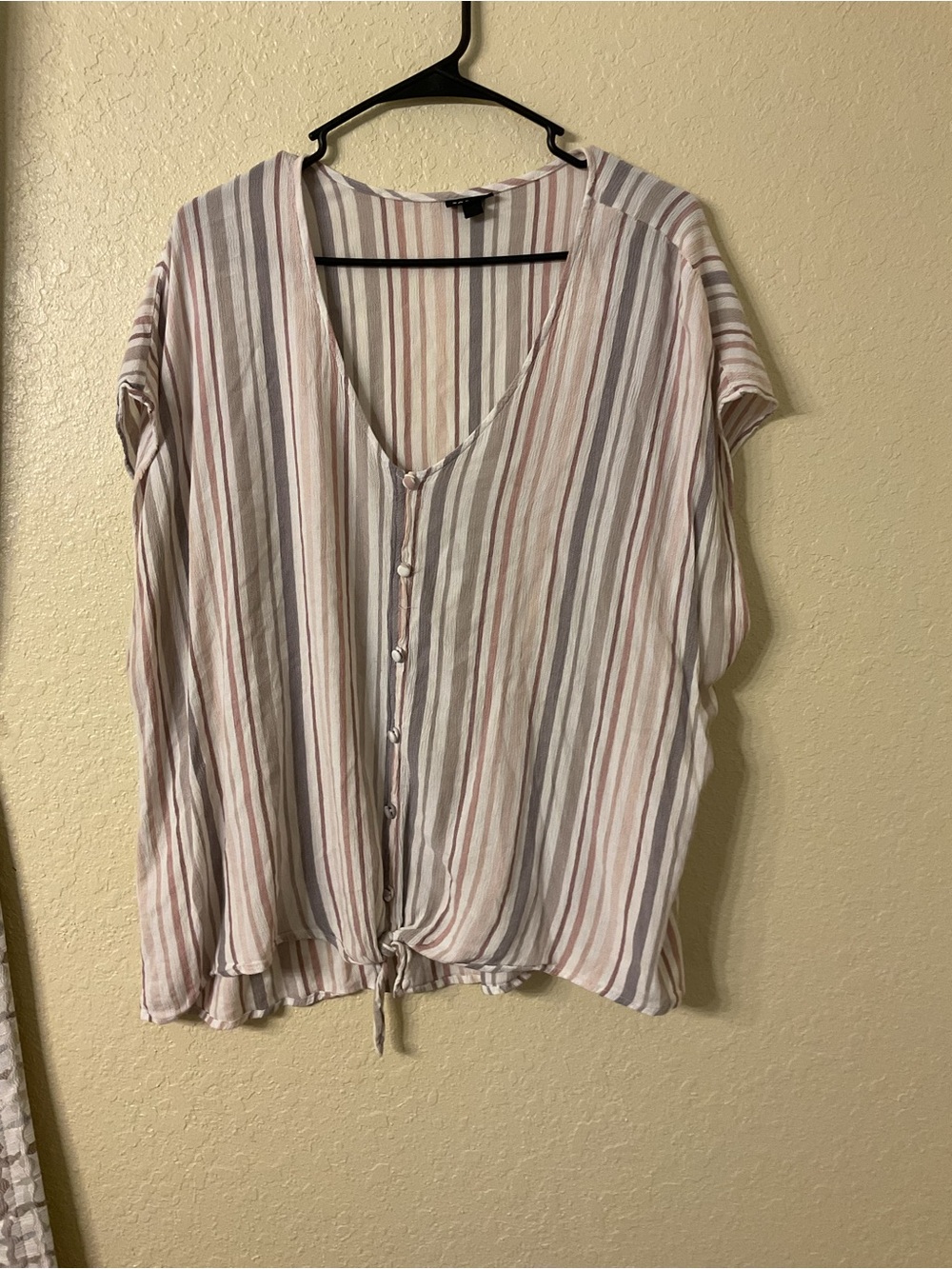 Torrid Multi-Stripe Crinkle Gauze Tie-Front Blouse Size 4 (4X/26)